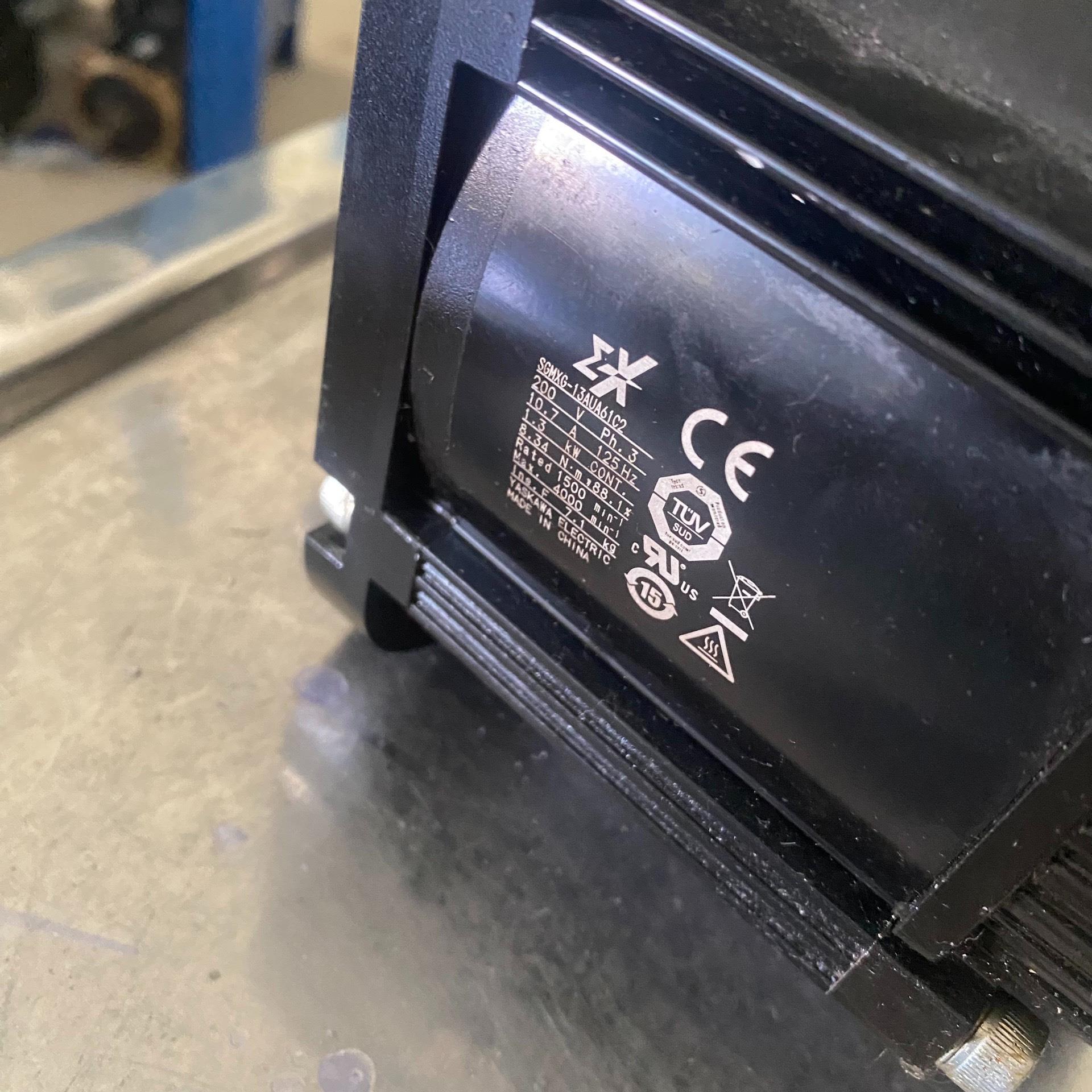 #YASKAWA/安川 安川十代电机SGMG-13AUA61