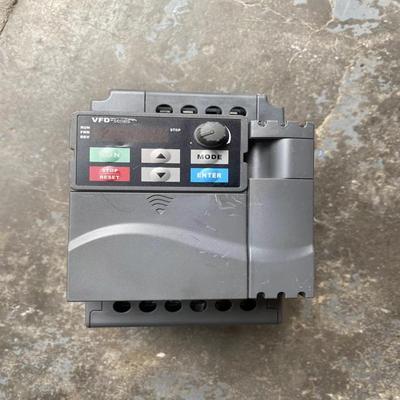 [德峰]VFD022E21A 台达M变频器220V 2.2kw 外观