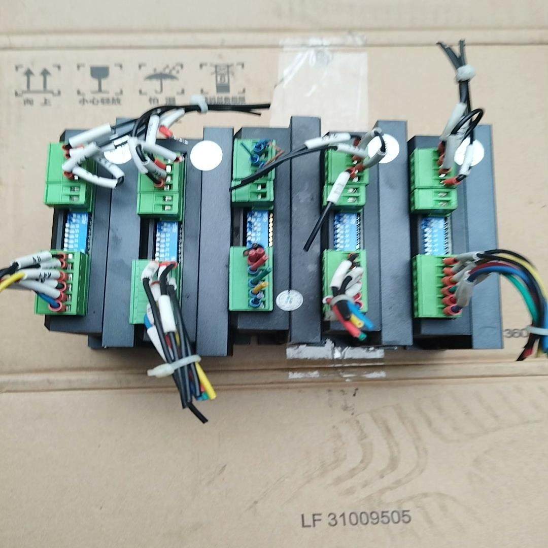 雷赛步进驱动DM542（五个），DM422C（2个），D