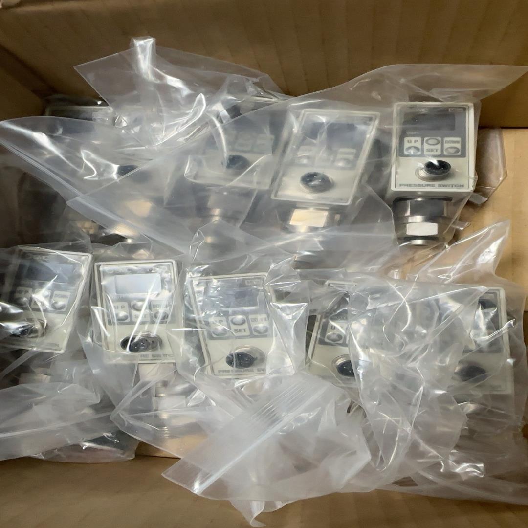 SMC压力传感器ISE70-F02-65,图片实物拍