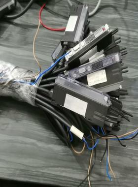 件传感器Q4X-RN11-2  ,成色如图