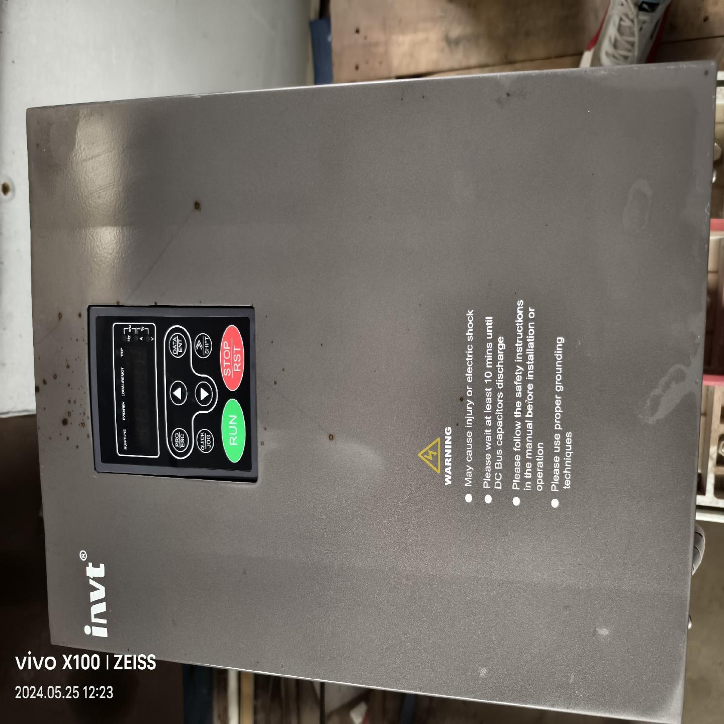 英威腾CHF100-22/30KW，成色如图，需要的联系或留