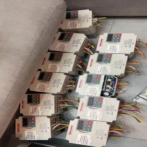 LS/LG变频器，SV015iG5-4，1.5千瓦380V，