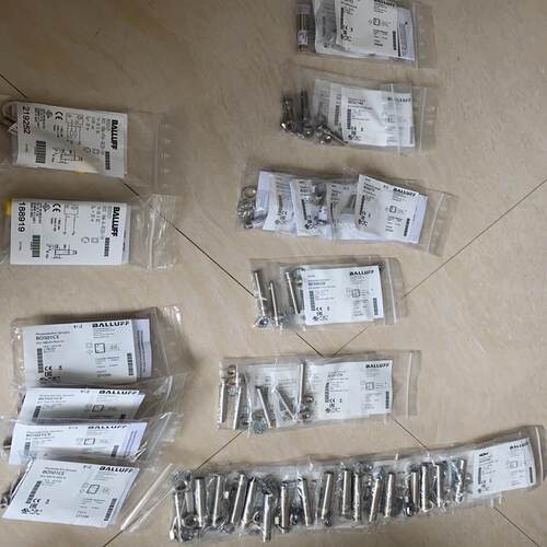 {雅致机械商行}巴鲁夫传感器BES01ZW  5个