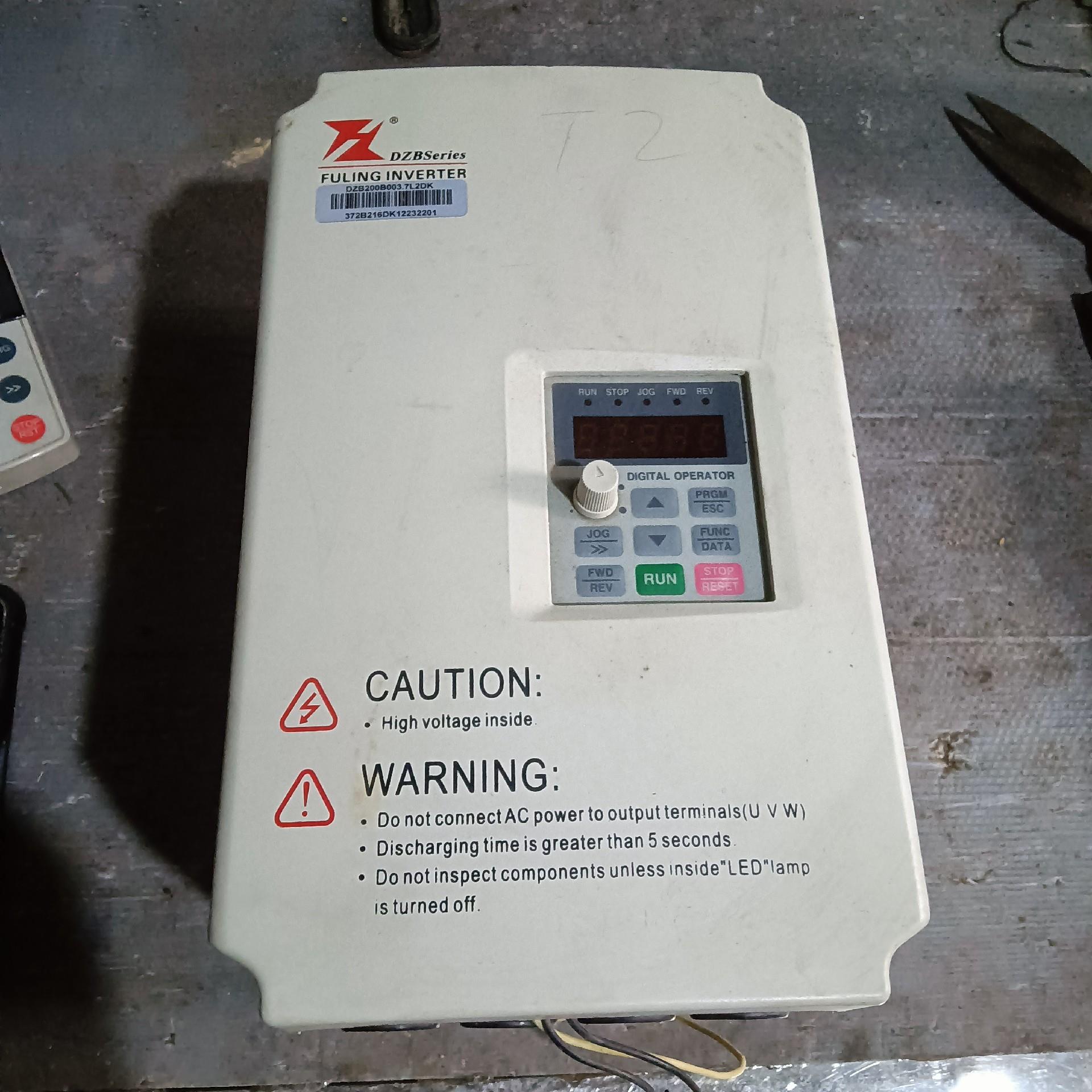 （设备配件）富凌变频器 3.7kW DZB300B003.7L4A 拆机