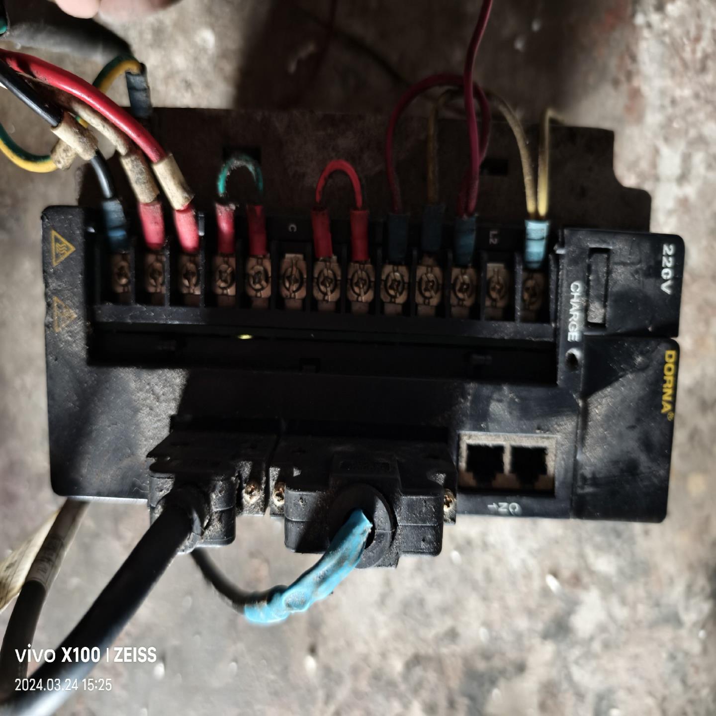 [德峰]东菱伺服驱动器EPS-B1-02D2AA-A000 -G