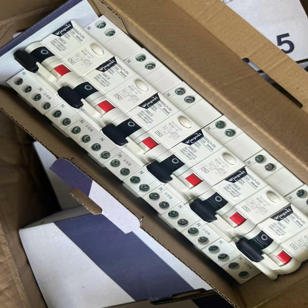 万高漏电断路器WB5LP-ZNC25 1PN C25