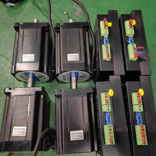 菱赛86步进 ，驱动2DMA860H，电机86BYGH212议价