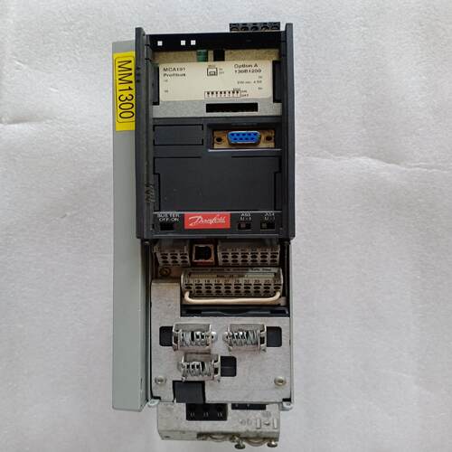[德峰]丹佛斯变频器FC－照，，P2K2T5E20H1302实物功能