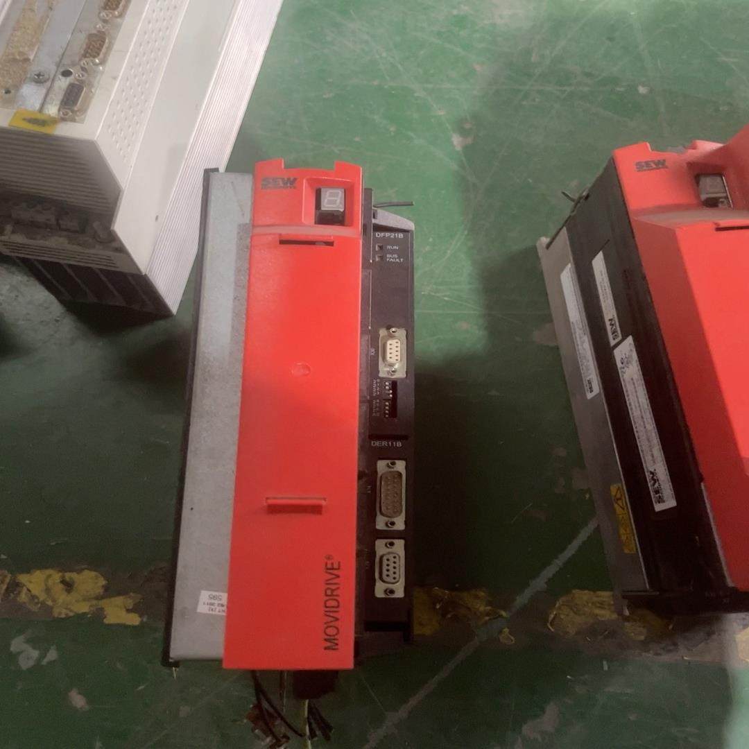（设备配件）SEW变频器MDX61B0011-5A3-4-0T DER1