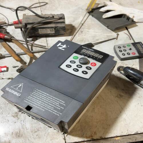 红旗泰变频器4kw红旗泰RF300A-4R0G/5R5P-4