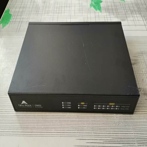 讯时OM50G  IPPBX  OM50G-10S/2 实图