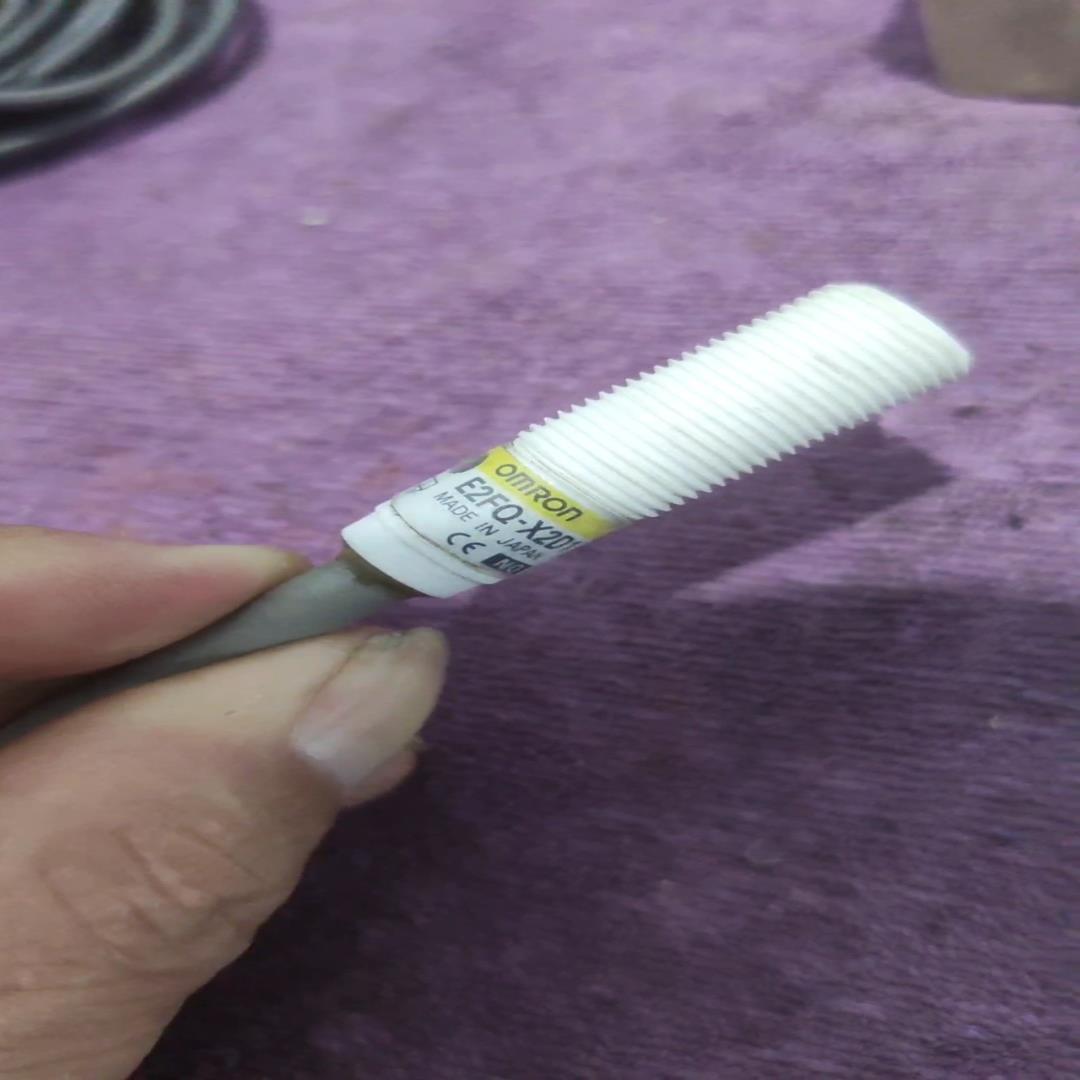 欧姆龙E2FQ-X2D1  E2FQ-X2D2