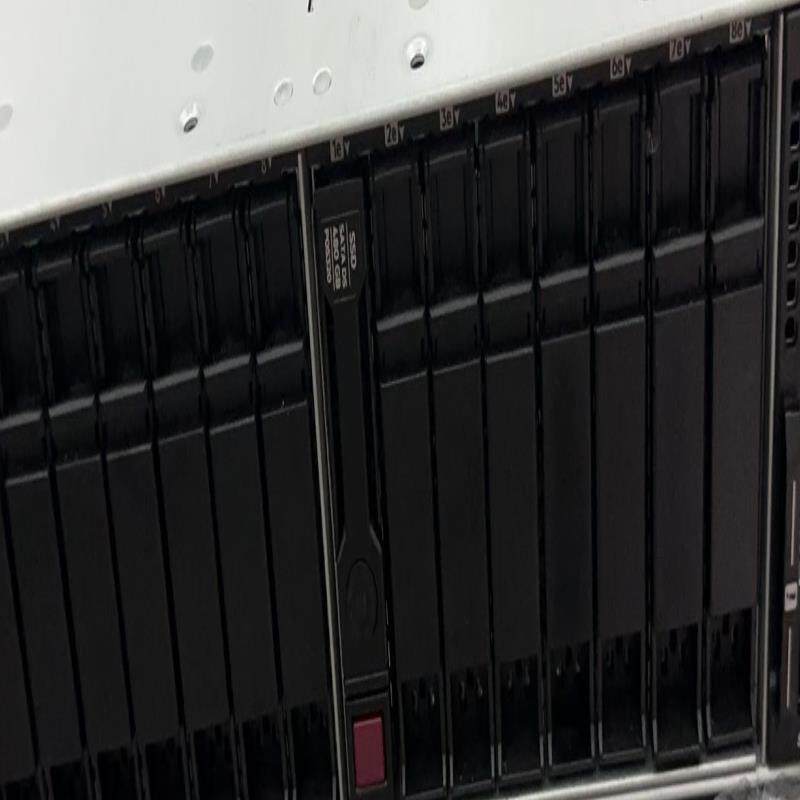HP 380G10准系统，双电双散16小盘位，可以上8个U2