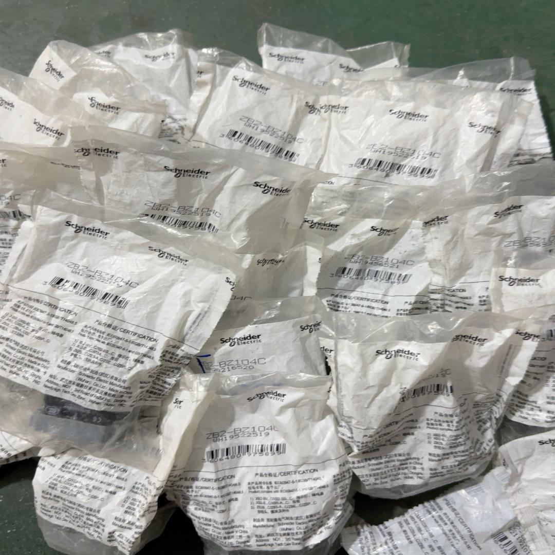 ZB2-BZ104C触点，23个议价