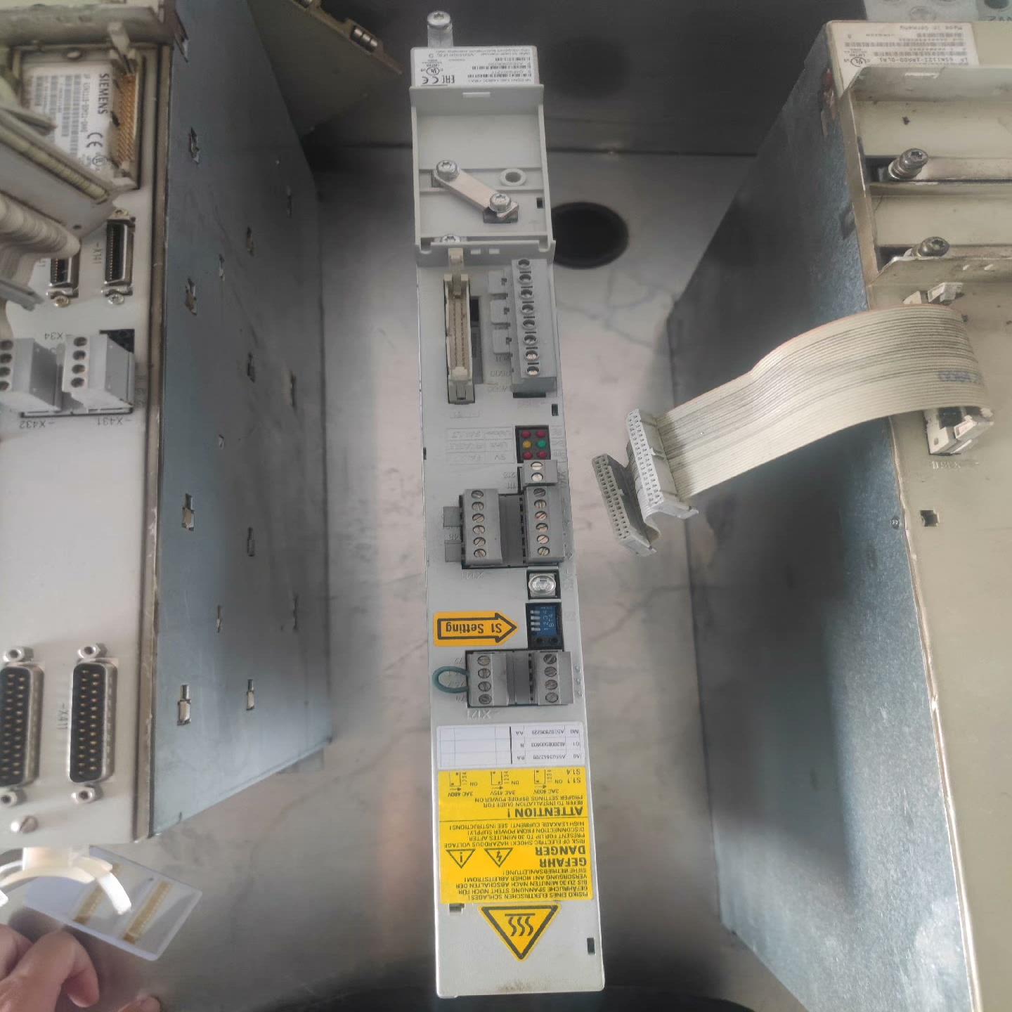 驱动器/控制器西门子伺服电源6sn1146-1ab00-0b