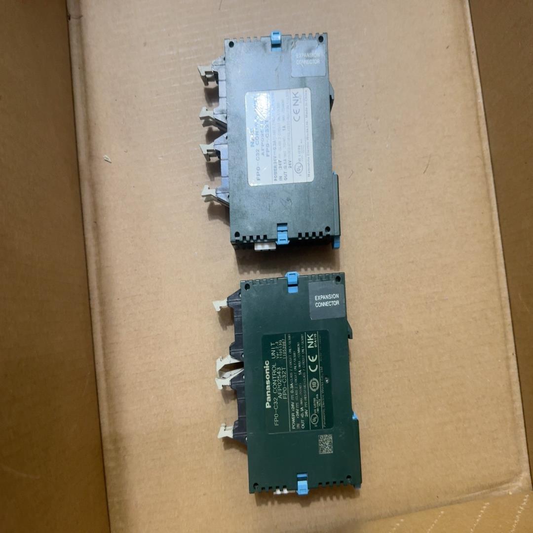 CENK控制器FP0-C32T共2个 200