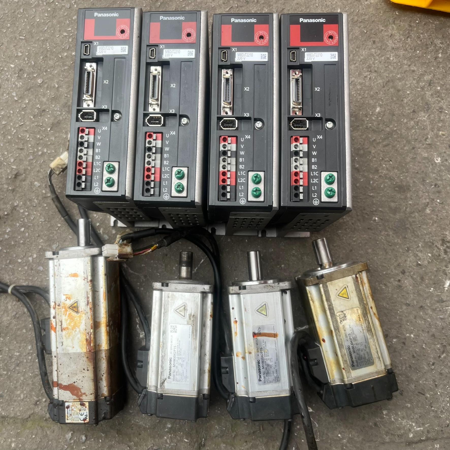 MBDJT2210驱动，MHMJ042P1S电机