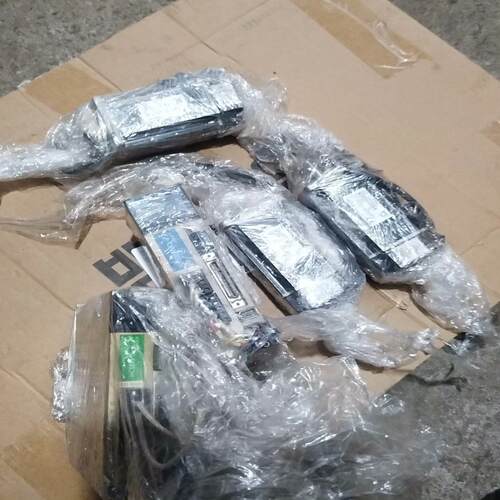 禾川驱动器SV一X3EA040A，