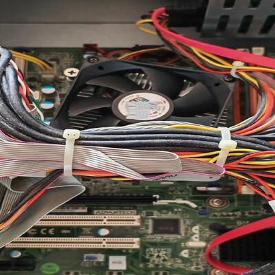 研华工控机 主板501G2 i3 3225 硬盘500G 内