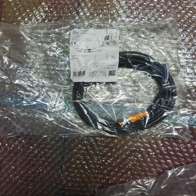 德国IFM/易福门连接电缆 EVC077 现货 不