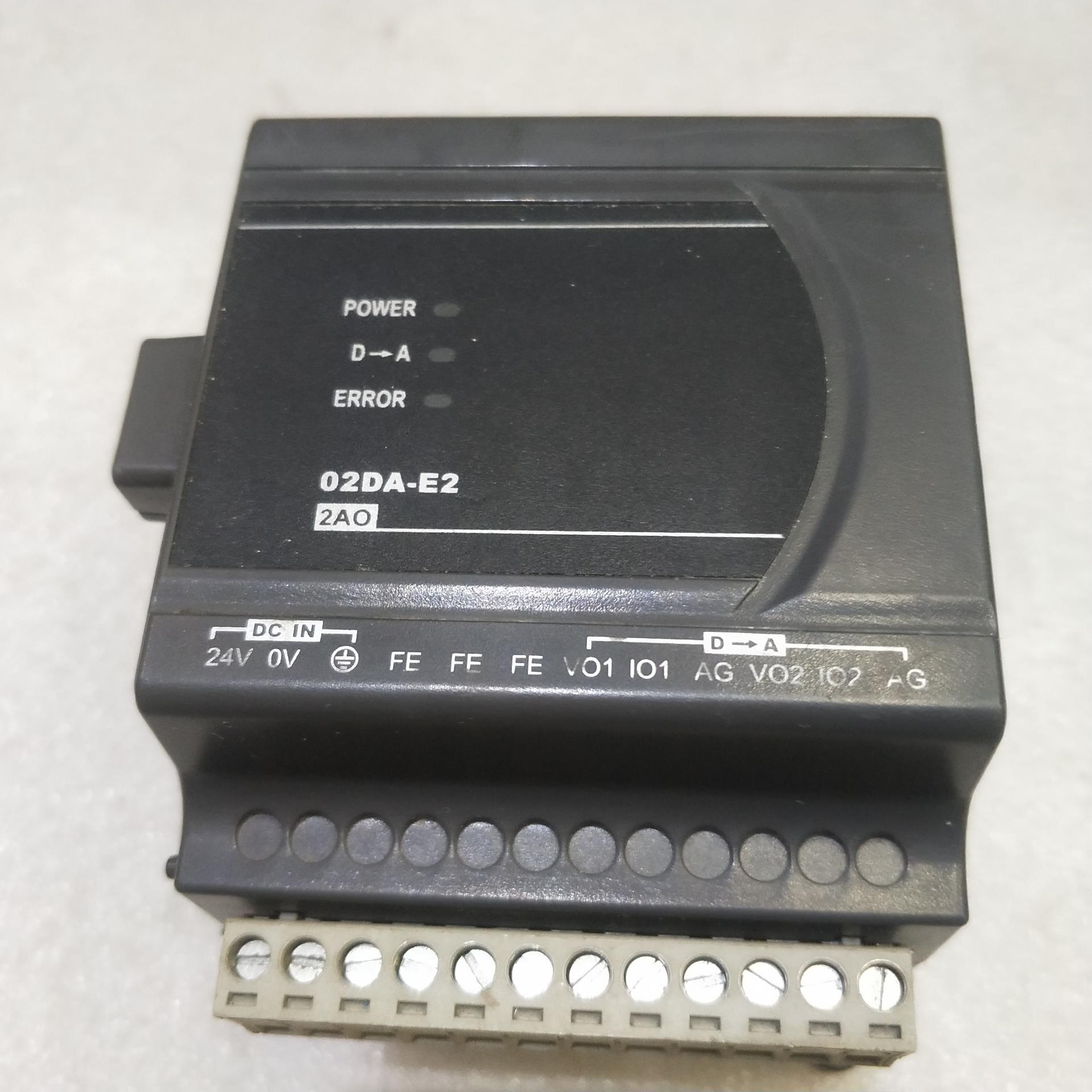 DVP02DA-E2 台达PLC扩展模块  功能正常