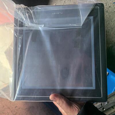 繁易触摸屏，型号FE4097iE，片，10寸，功能正常