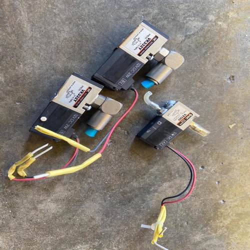 SMC电磁阀VZ120 VK332Y三个成色如图实物