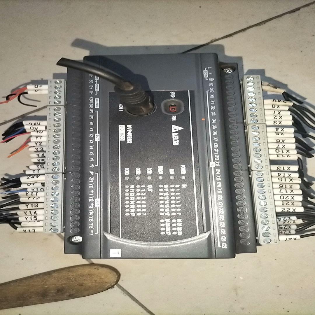 {雅致机械商行}拆机台达DⅤP40ES200T实物拍摄的新旧如图所示型