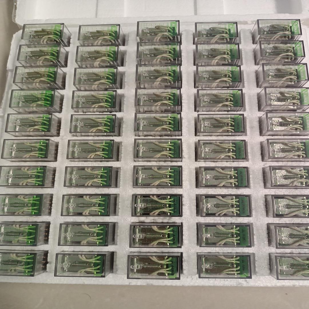 #继电器AiKS爱克斯ARM4F-P(T1) AC220，5