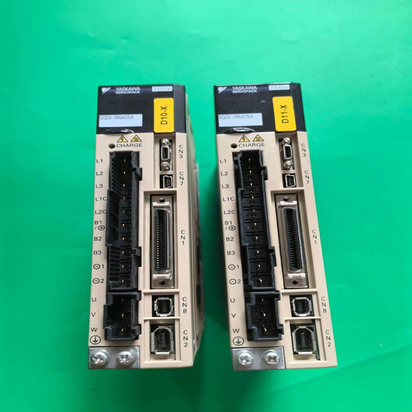 安川200W驱动SGDV-1R6A05A现货两台