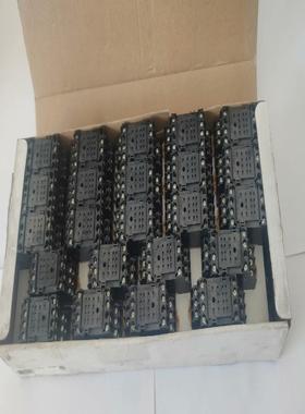 PYF14A-E继电器底座，全新原装，共有48个，