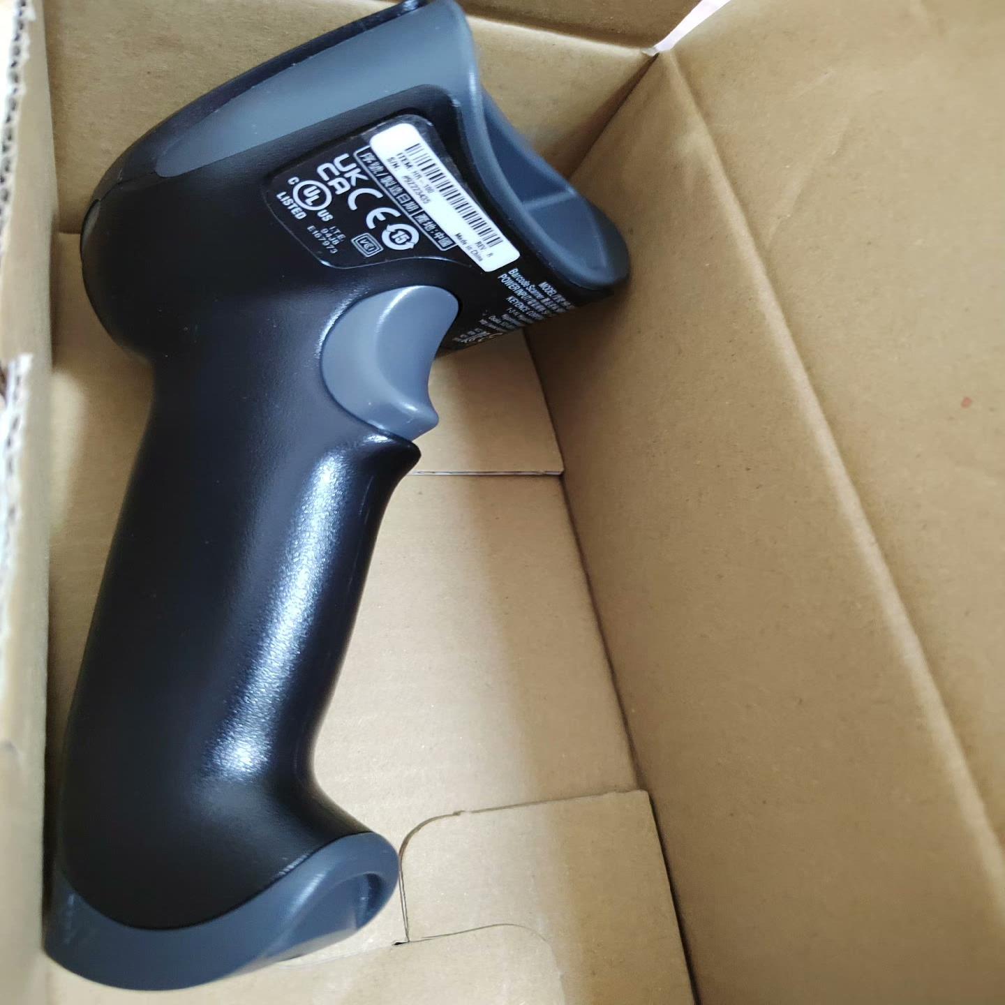 基恩士HR-100  全新原装正品  年份新  可配线缆