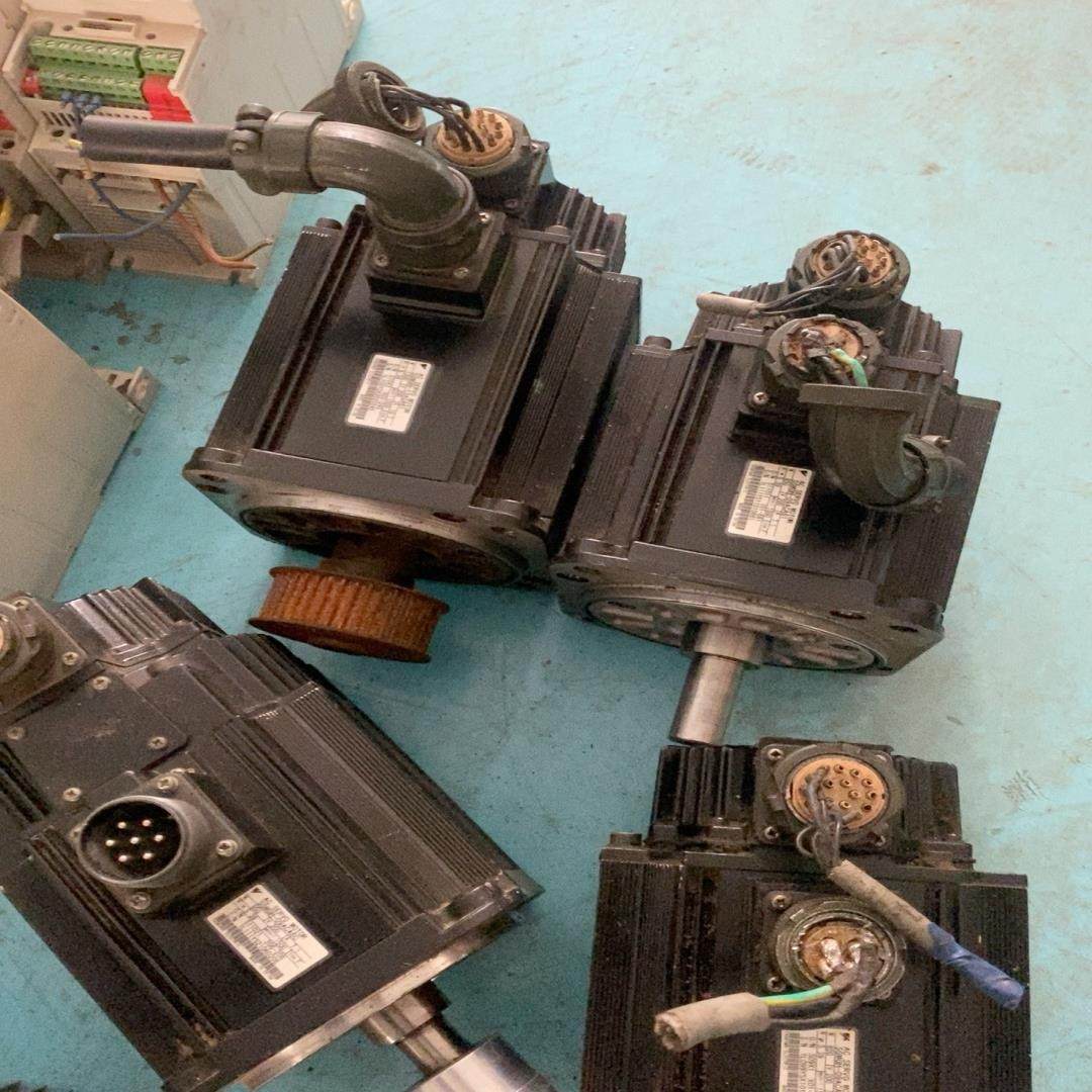 安川伺服电机，AC   SERVO   MOTOR