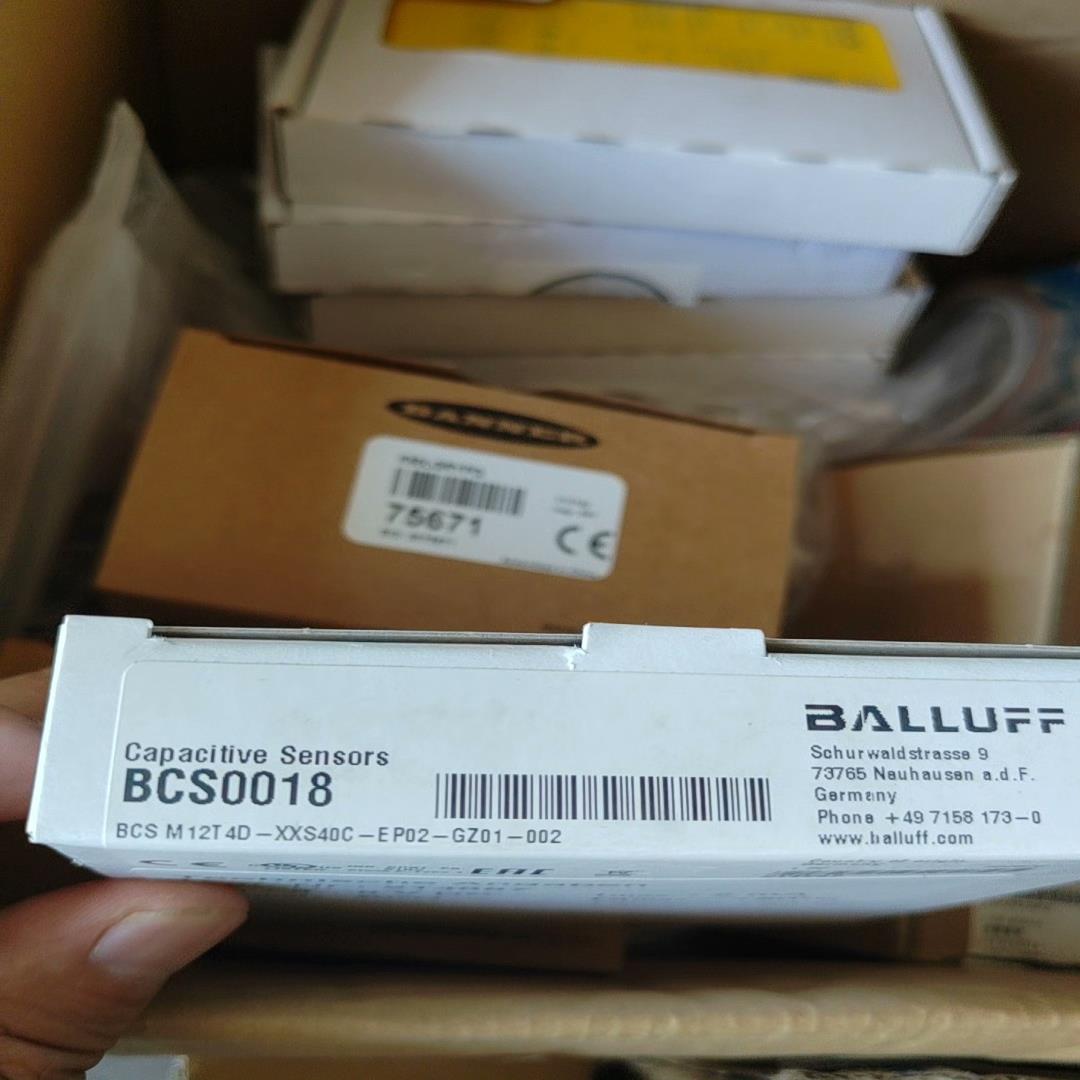 BALLUFF巴鲁夫电容传感器BCS0018 BCS M12