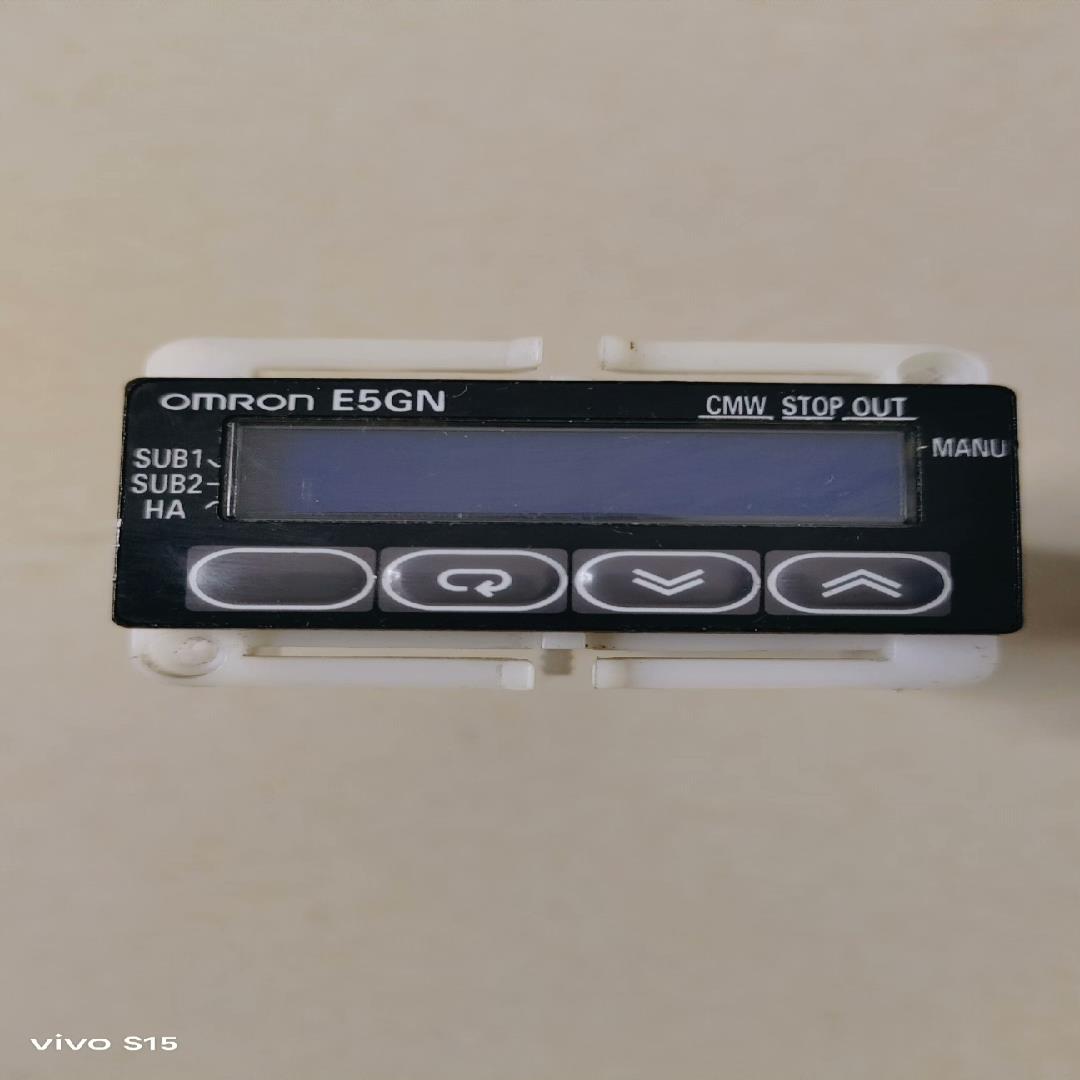 欧姆龙温控器型号:E5GN-R1TD