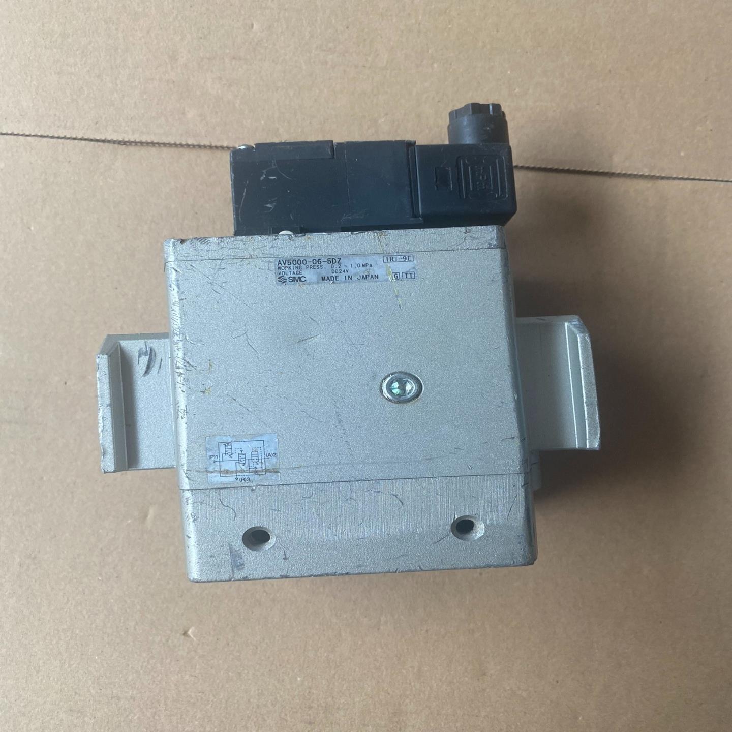 SMC缓慢气动阀AV5000-06-5DZ