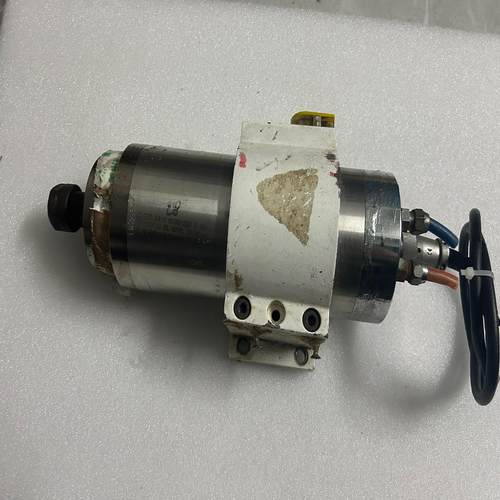 （设备配件）。220包，V成色，3.2功能主轴电机如图雕刻