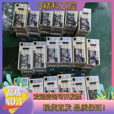 现货伦茨变频器E84AVBCE3714CXO  0.37KW 3