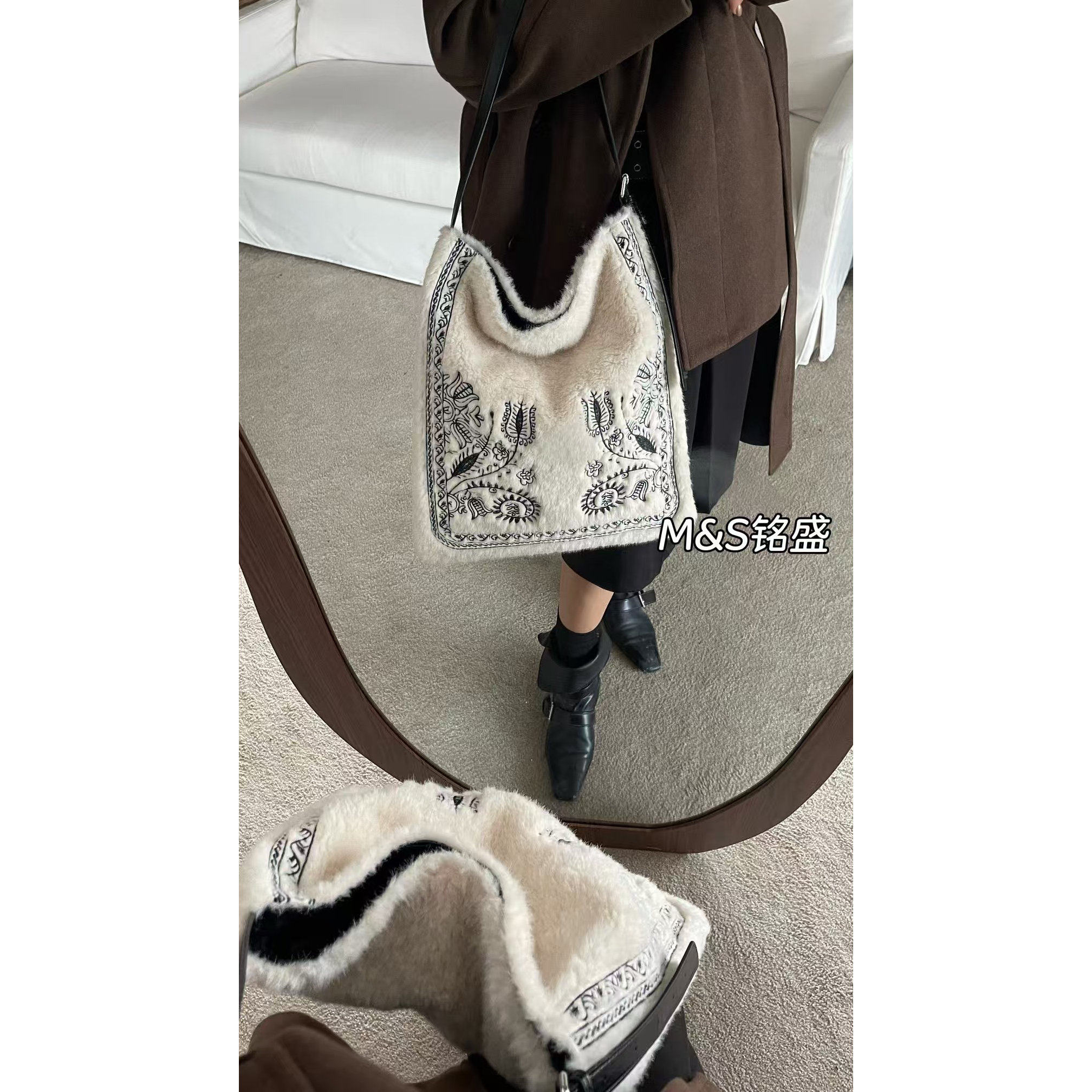 秋冬新款民族风刺绣羊羔毛托特包大容量单肩斜挎大包包休闲百搭女,箱包皮具/热销女包/男包,托特包,淘宝优惠券,粉丝福利购,淘宝优惠卷