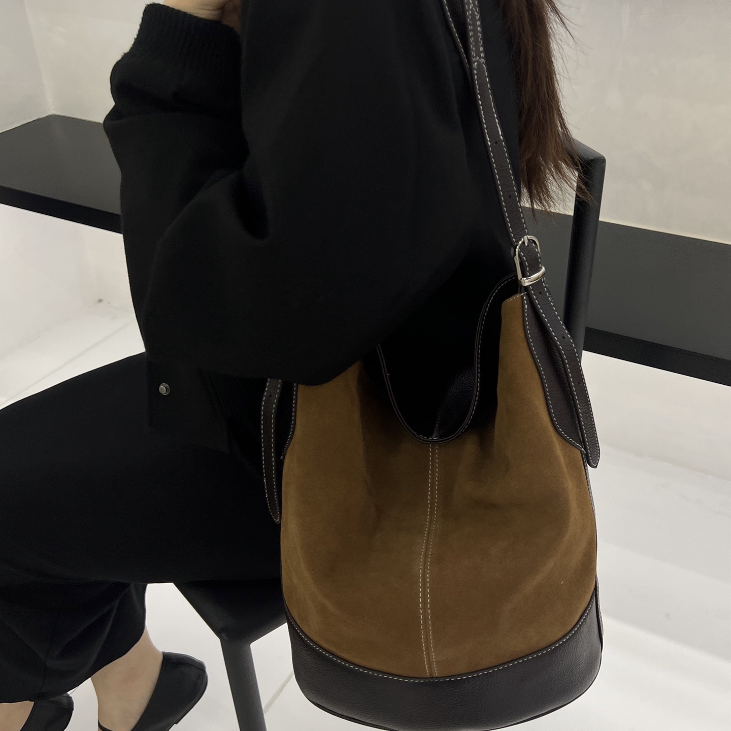 磨砂牛皮水桶包包真皮拼接大容量