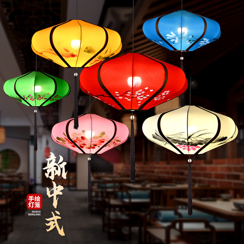 中式吊灯新中式异形灯笼古风飞碟手绘国画布艺灯笼火锅店酒店装饰图片