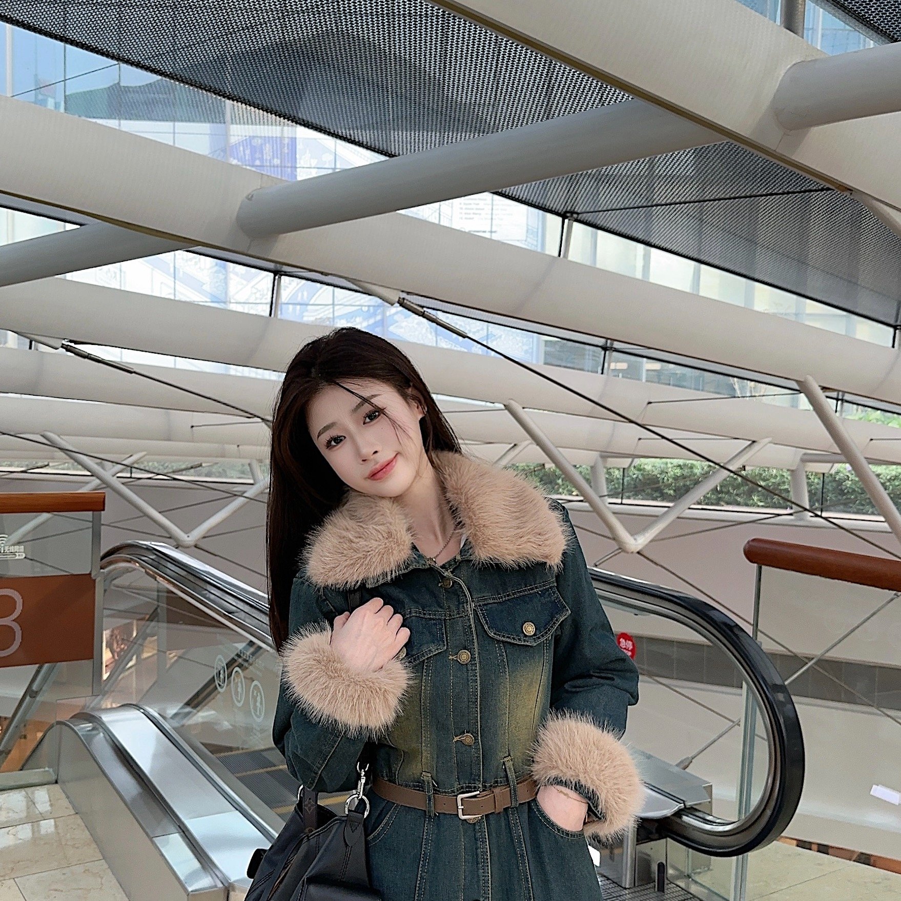 实拍实价 冬季美德拉复古毛领牛仔连衣裙气质收腰显瘦单排扣长裙