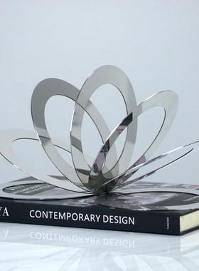 现代轻奢创意几何圆环开屏金属软装饰品样板间客厅茶几电视柜摆件