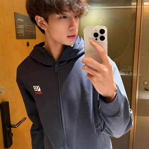 卫衣男款拉链连帽情侣款百搭开衫