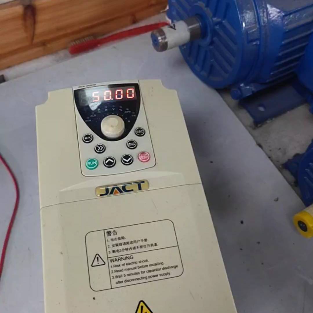 议价变频器4KW，AT500-T3-4R0G/5R5PBJ可维修