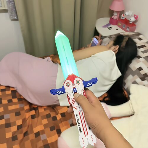 伸缩折叠一键弹射炫酷发光光剑