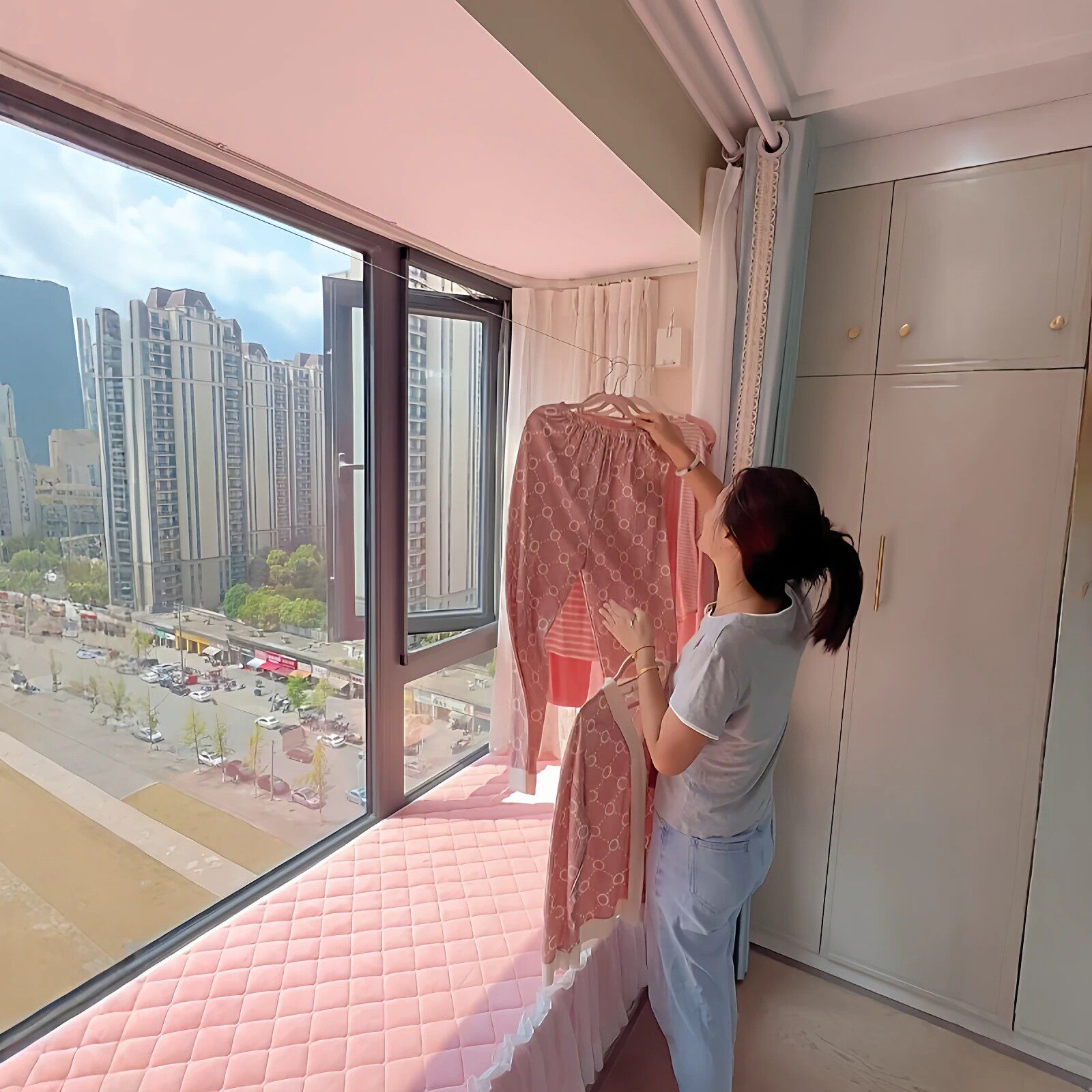 隐形免打孔伸缩晾衣绳承重强
