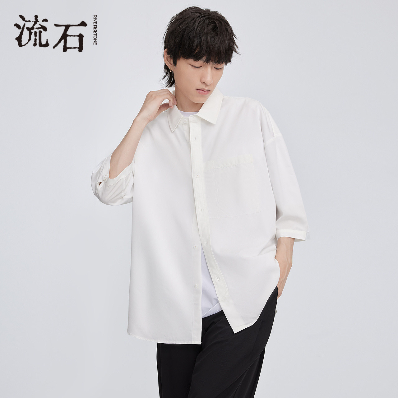 流石男装白色凉感印花中袖衬衫2026年新款春季男士宽松五分袖衬衣