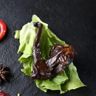 黑鸭手食撕风干鸭锁骨香辣熟鸭架包卤味真空小装肉类食零整箱